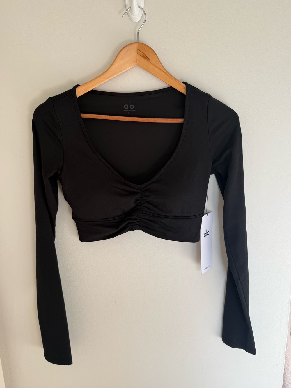 ALO Yoga Alosoft Intuition Long Sleeve Bra Top Small NWT - Picture 3 of 5